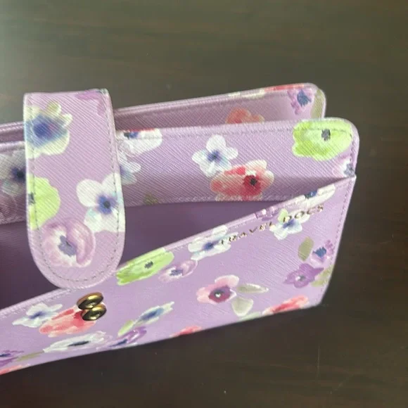 Love & Lore Floral Travel Document Wallet Organizer 9”x5” - Picture 7 of 16